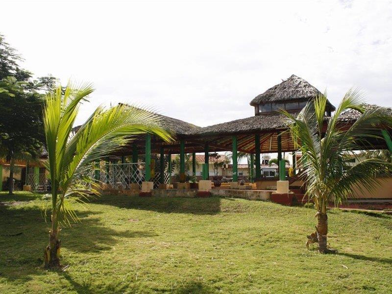 Hotel Punta La Cueva à Cienfuegos Extérieur photo